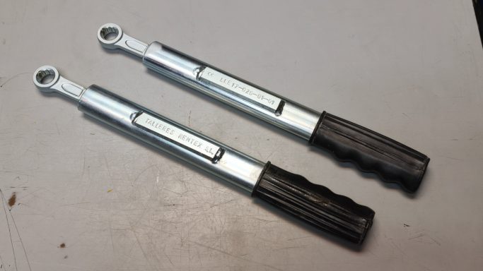 LLAVE ESTRELLA 17mm